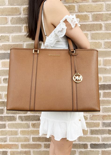 women's laptop bag michael kors.